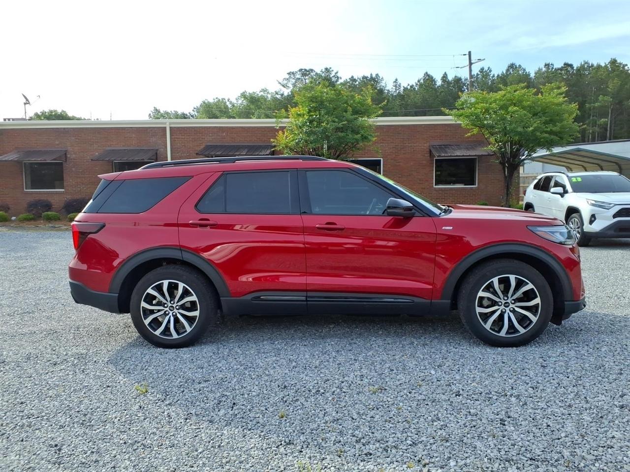 Ford Explorer  2025