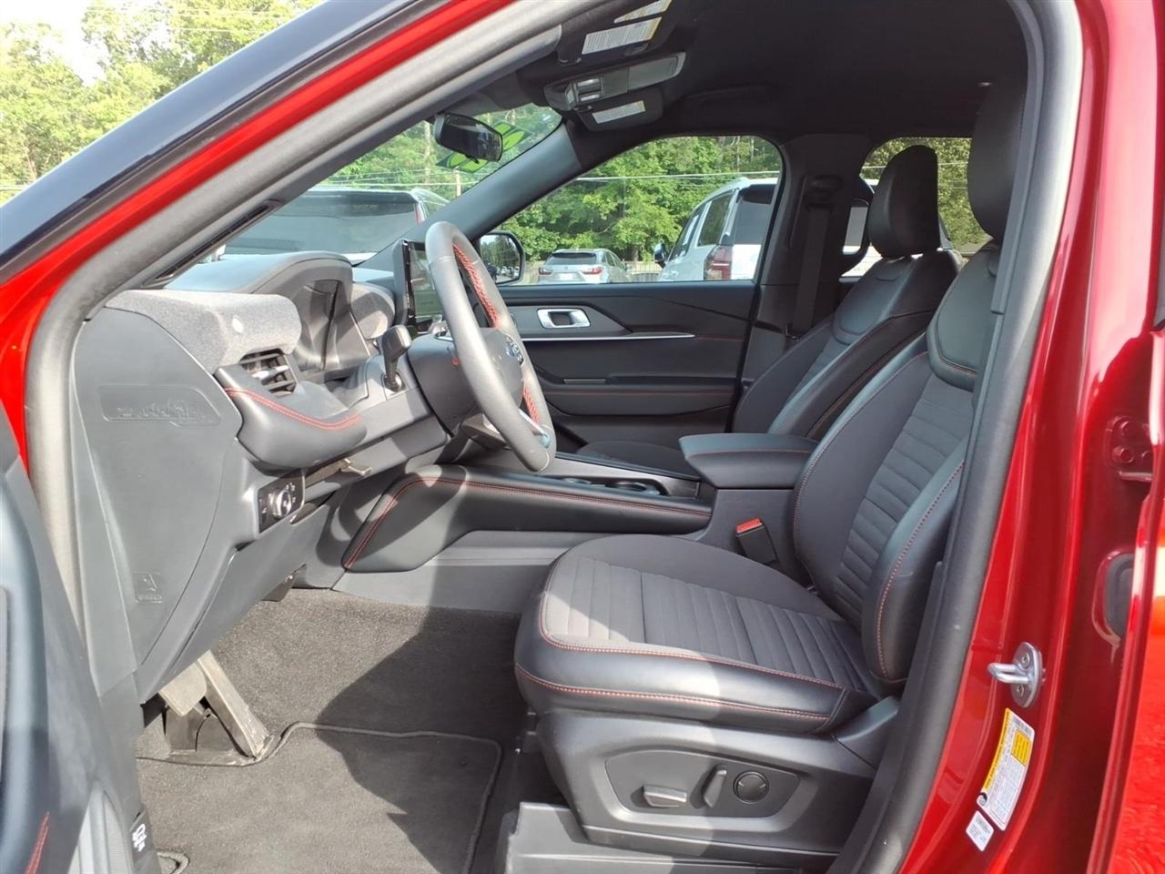 Ford Explorer  2025