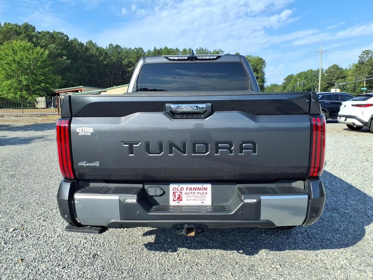 Toyota Tundra  2023
