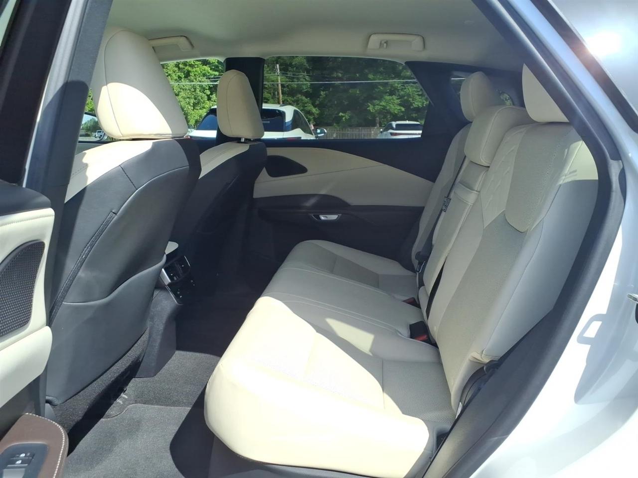 Lexus RX  2024