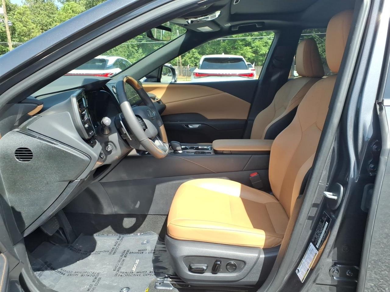 Lexus RX  2024