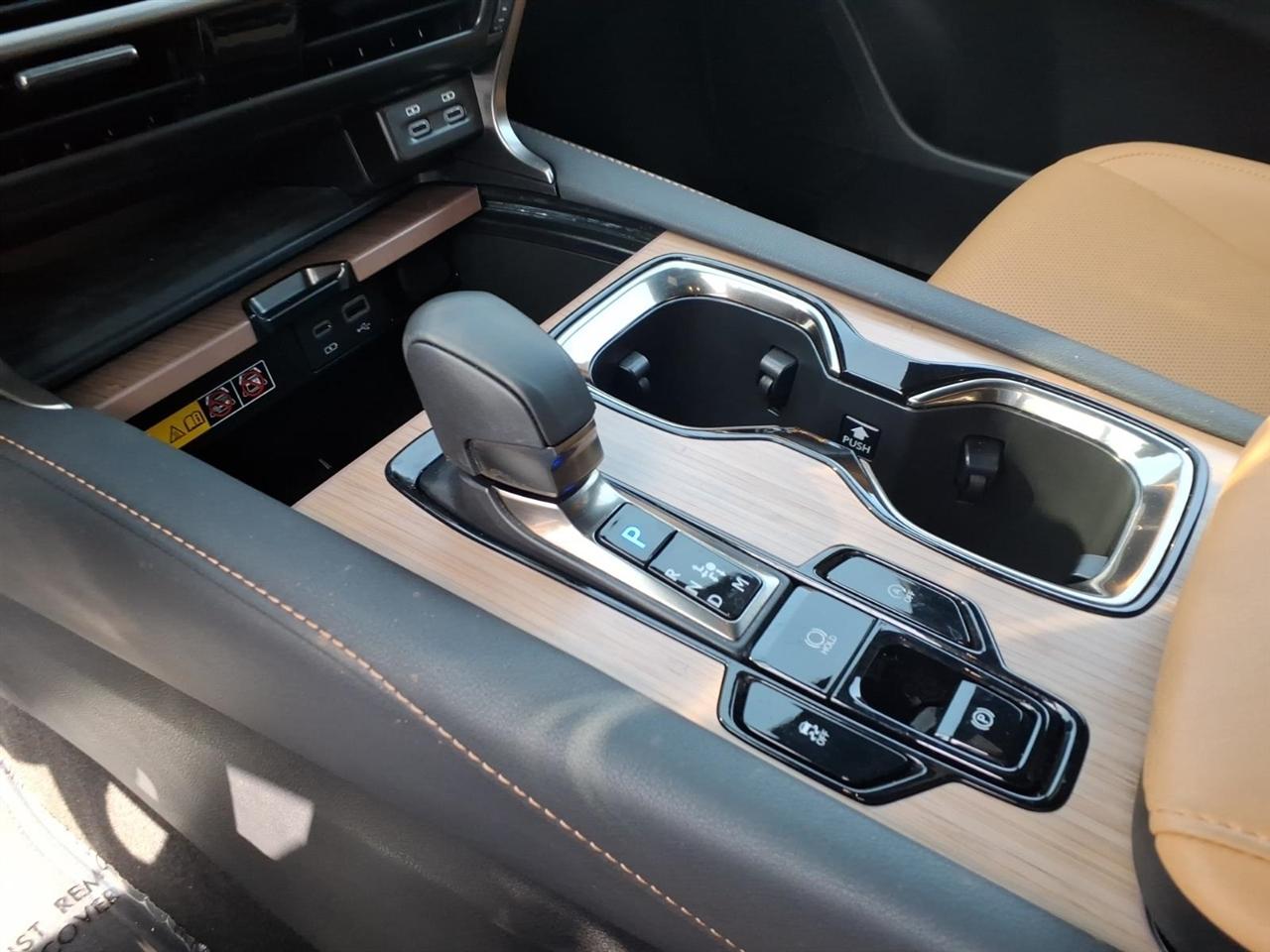 Lexus RX  2024
