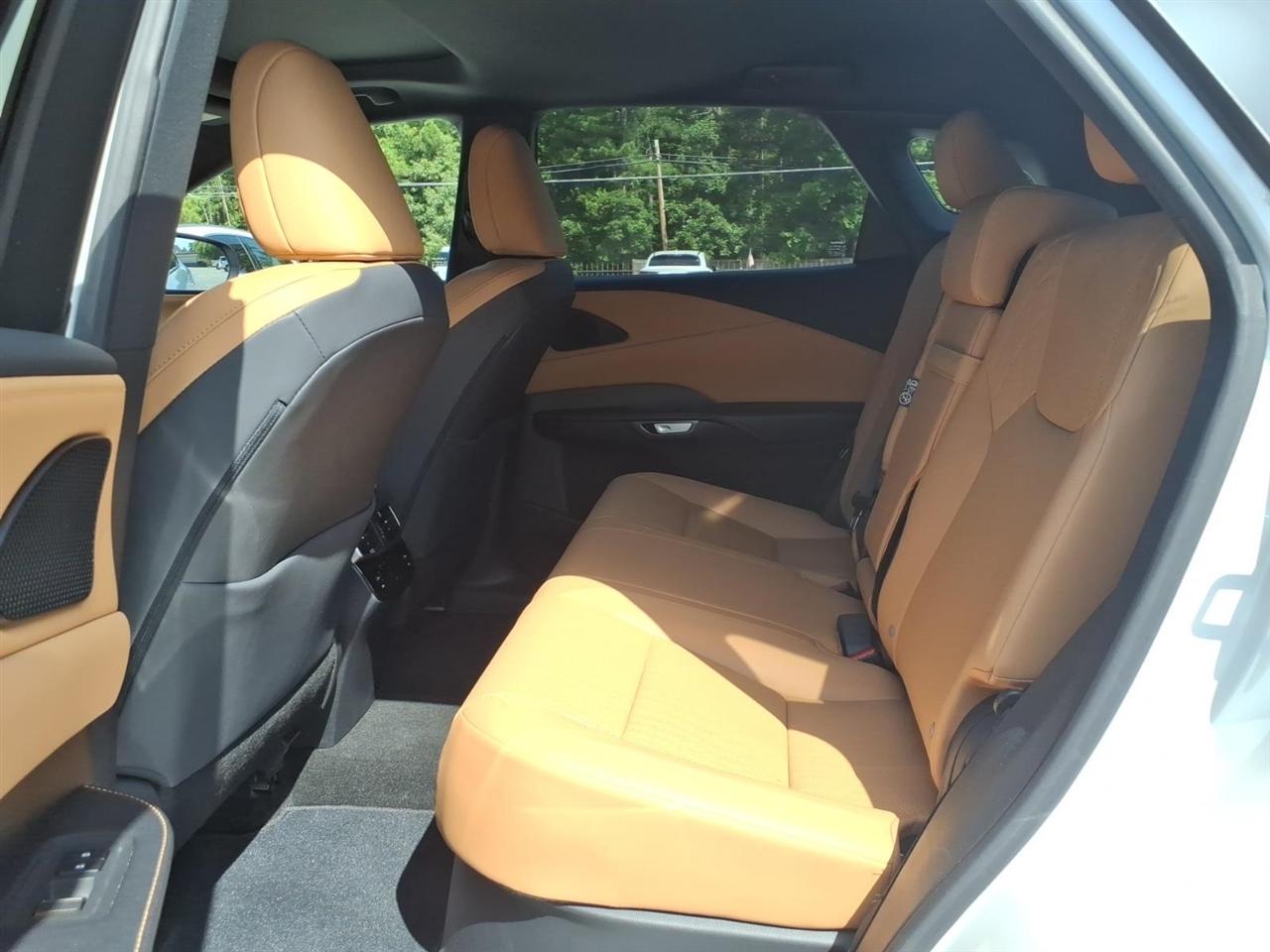 Lexus RX  2025