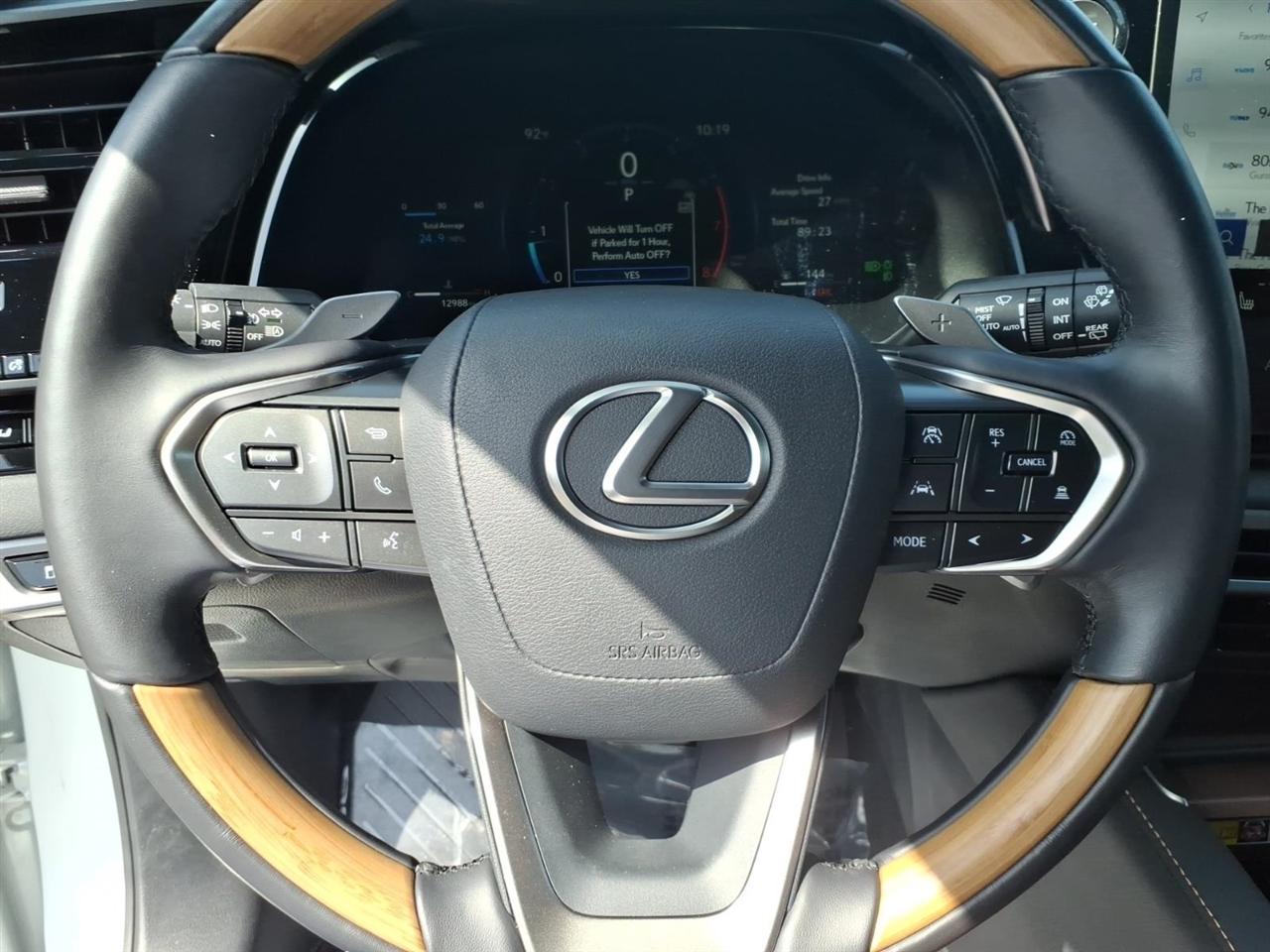 Lexus RX  2025