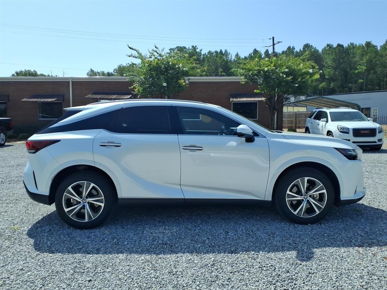 Lexus RX  2024