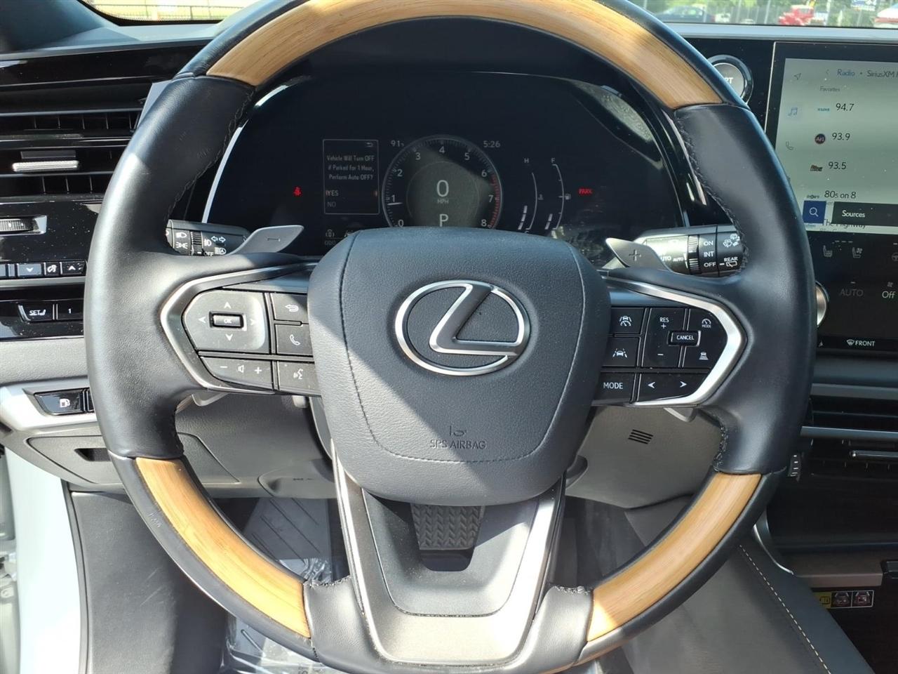 Lexus RX  2024