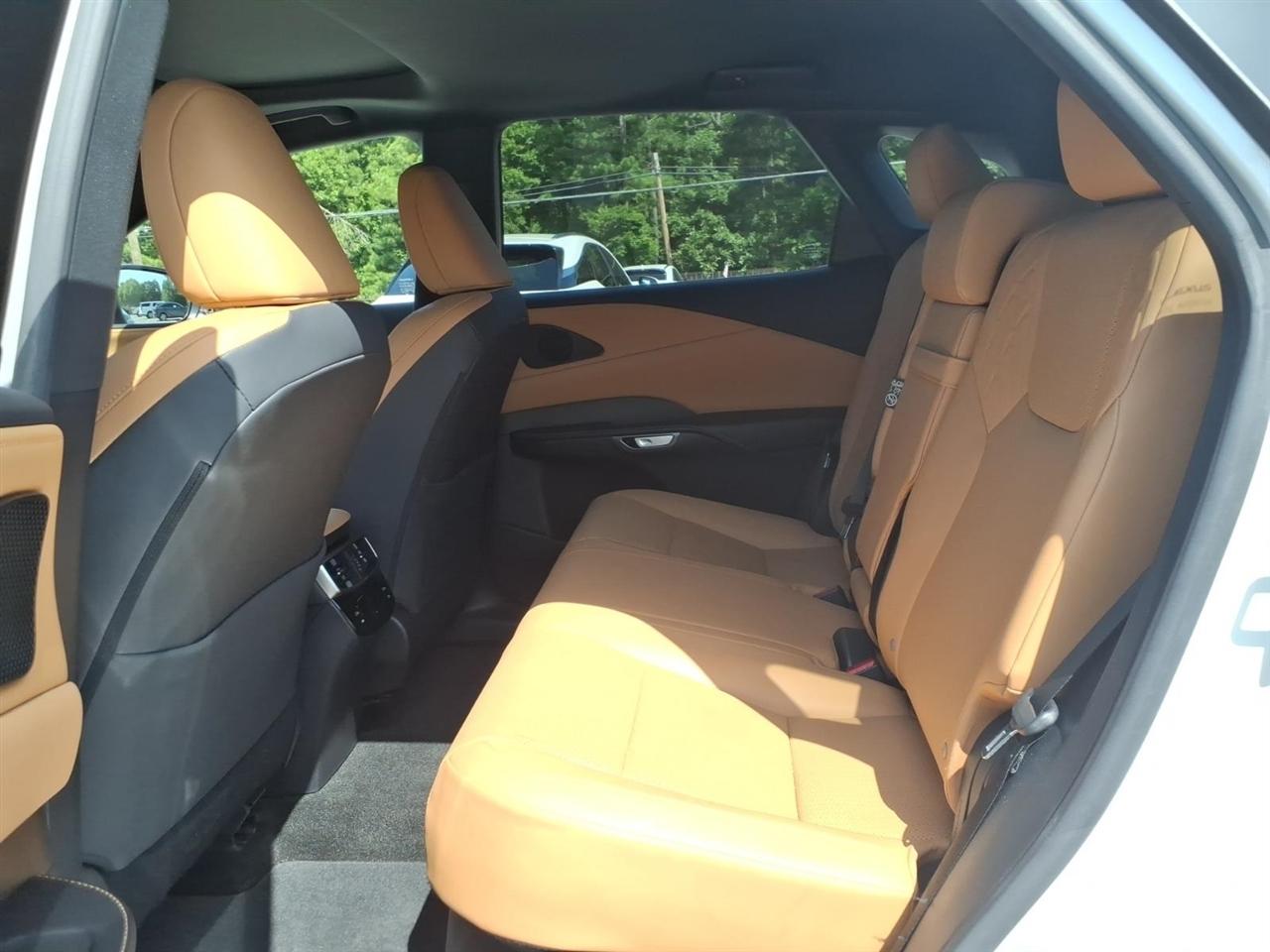 Lexus RX  2024