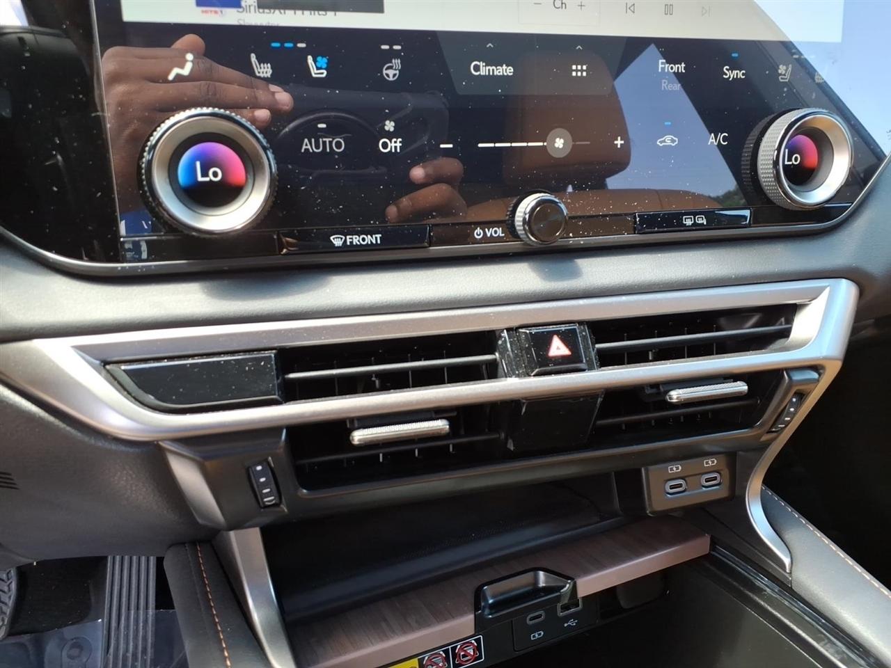Lexus RX  2025