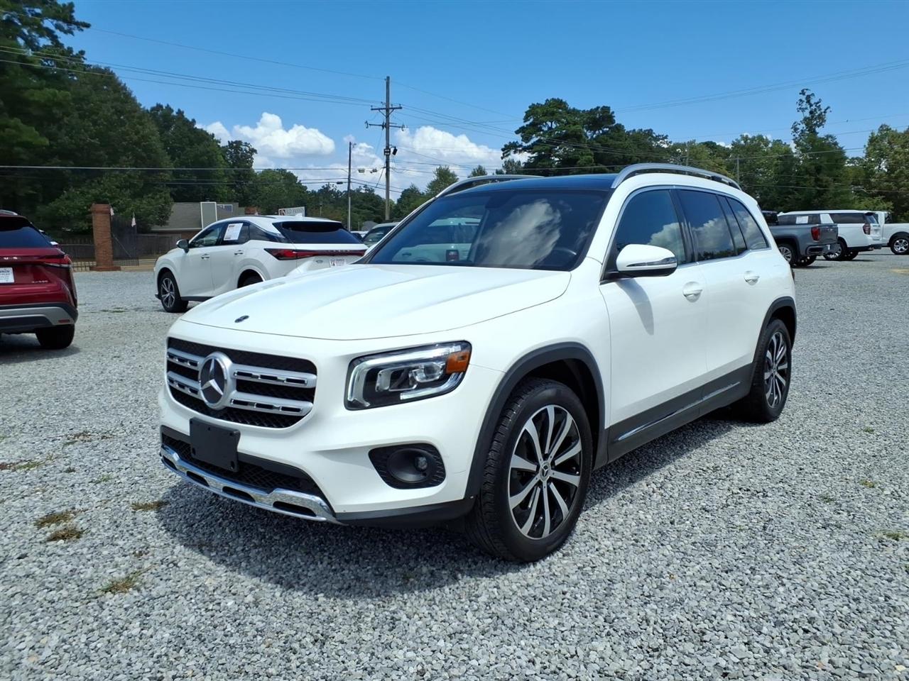 Mercedes-Benz GLB-Class  2023