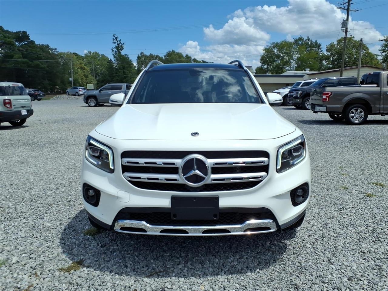 Mercedes-Benz GLB-Class  2023