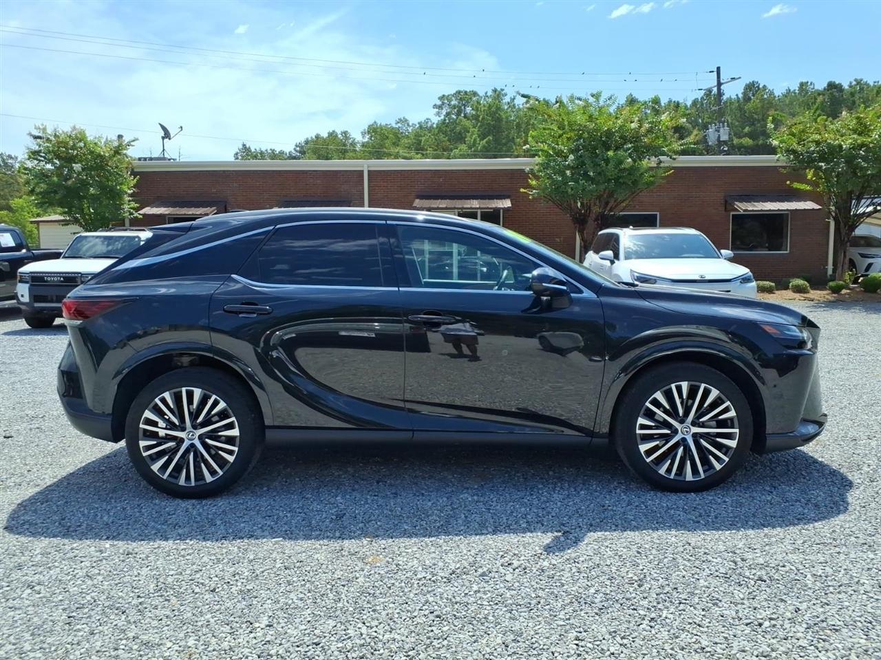Lexus RX  2024