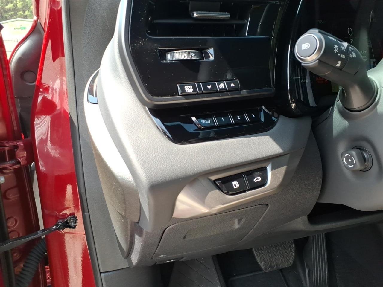 Lexus RX  2025