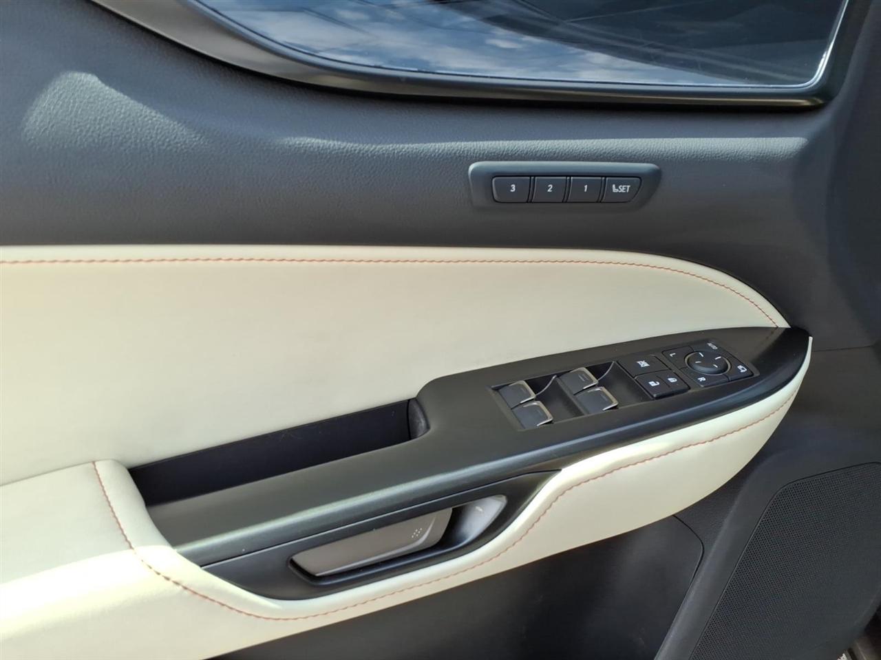 Lexus NX  2024