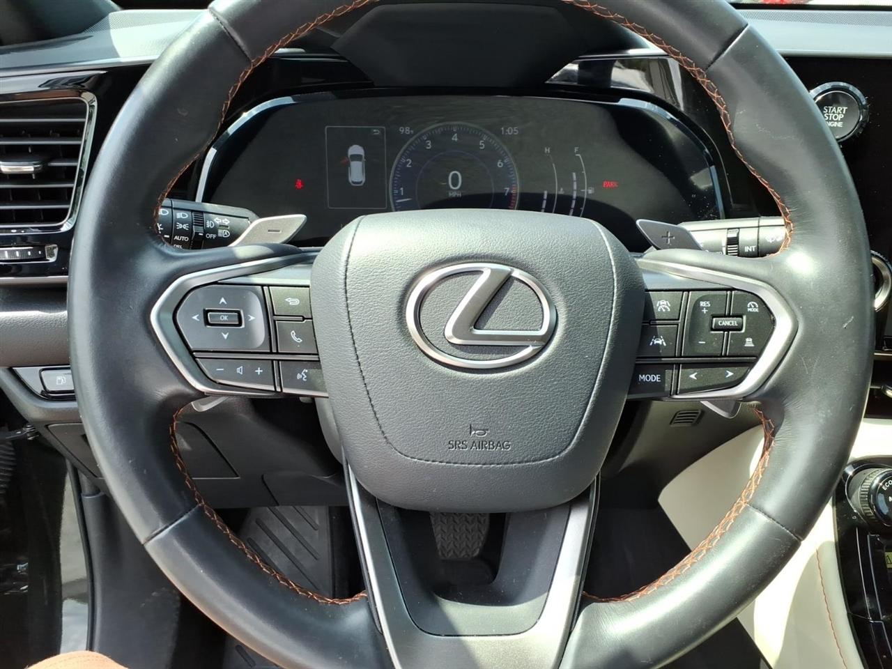 Lexus NX  2024