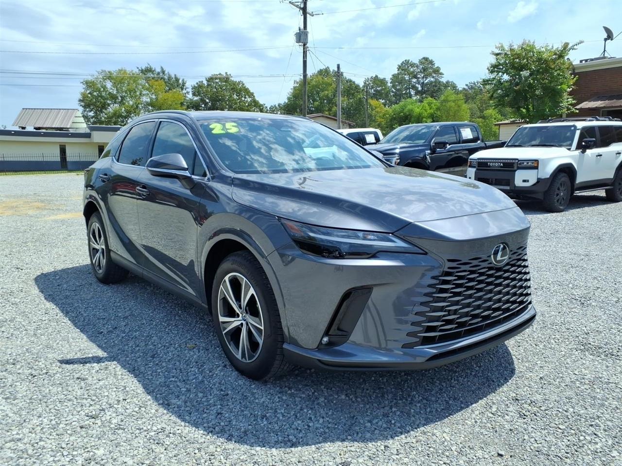Lexus RX  2025