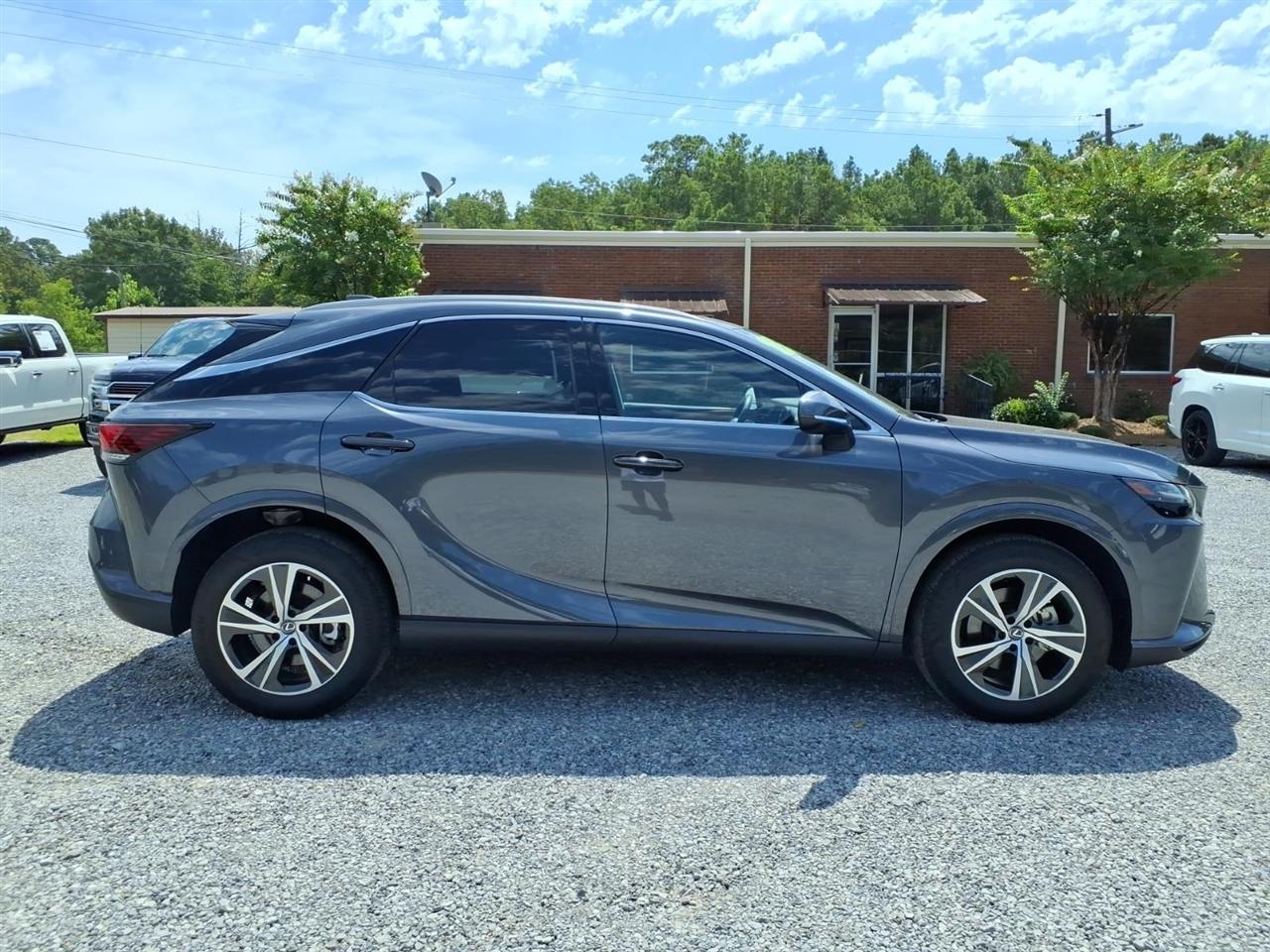 Lexus RX  2025
