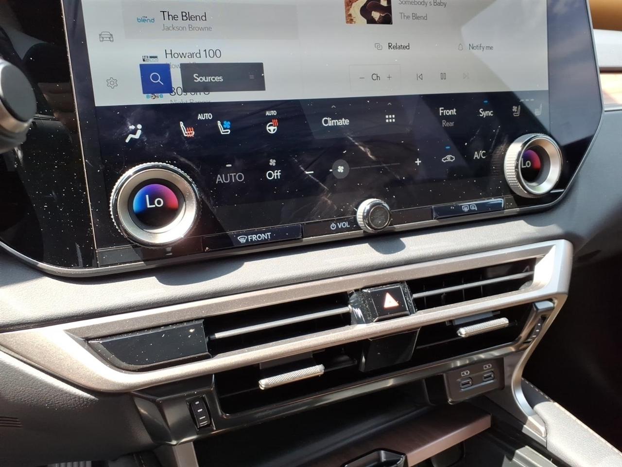 Lexus RX  2025