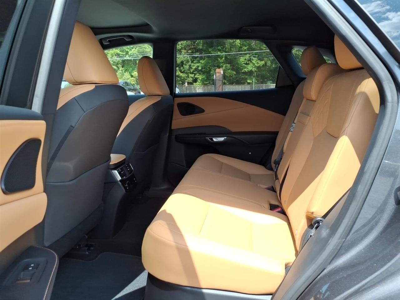 Lexus RX  2025