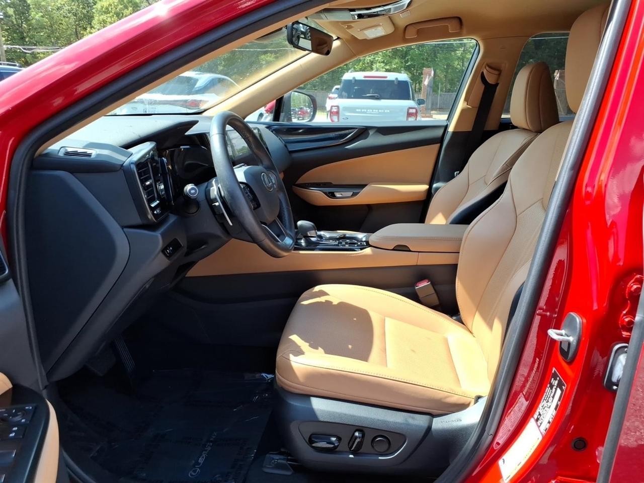 Lexus NX  2025