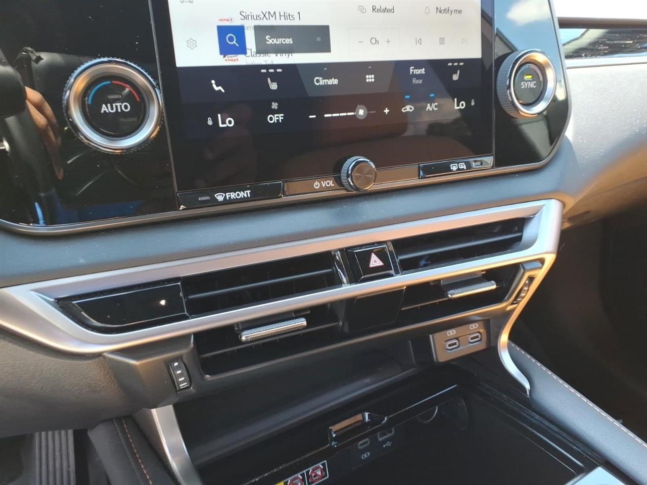 Lexus RX  2025
