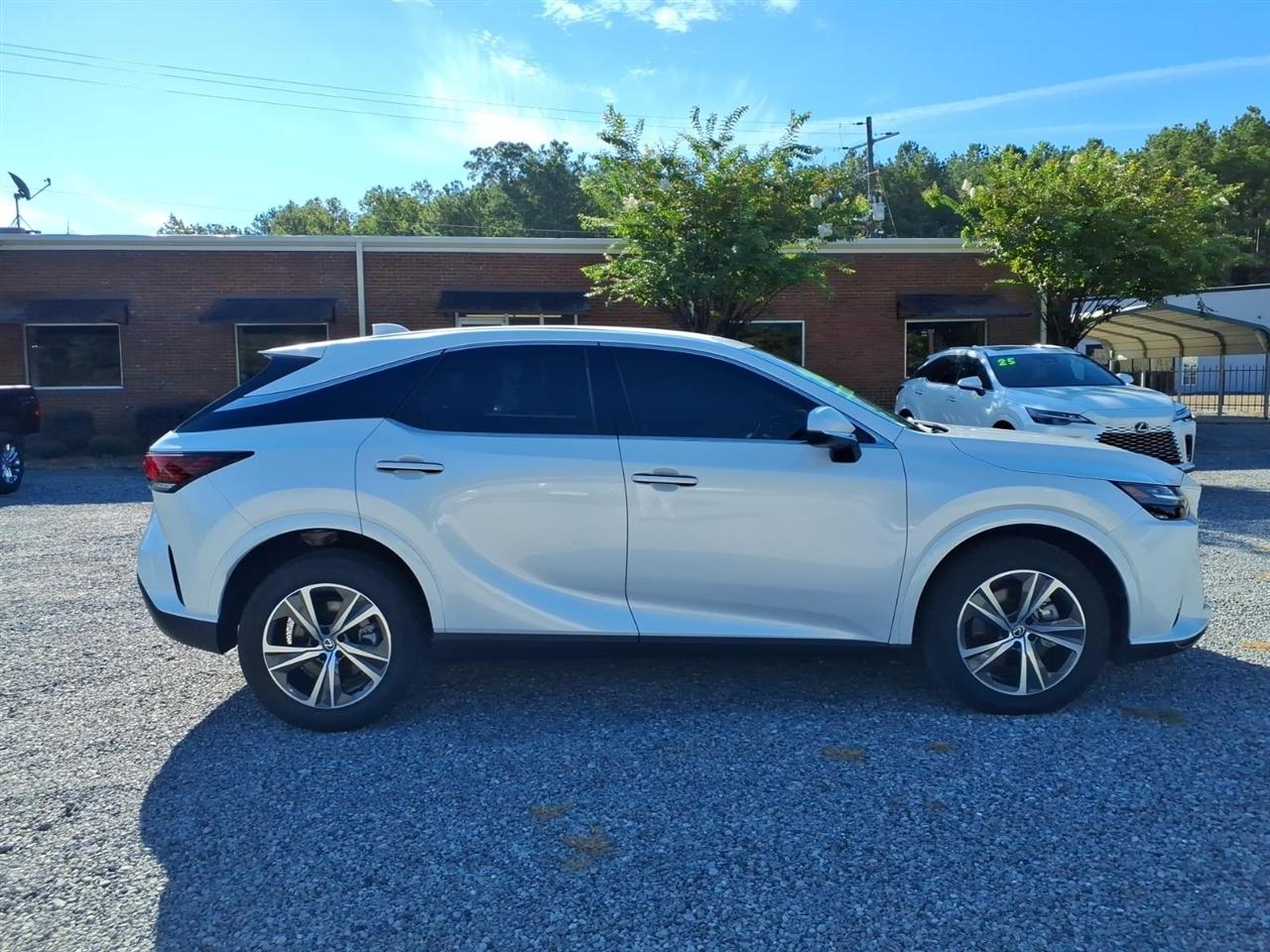 Lexus RX  2024