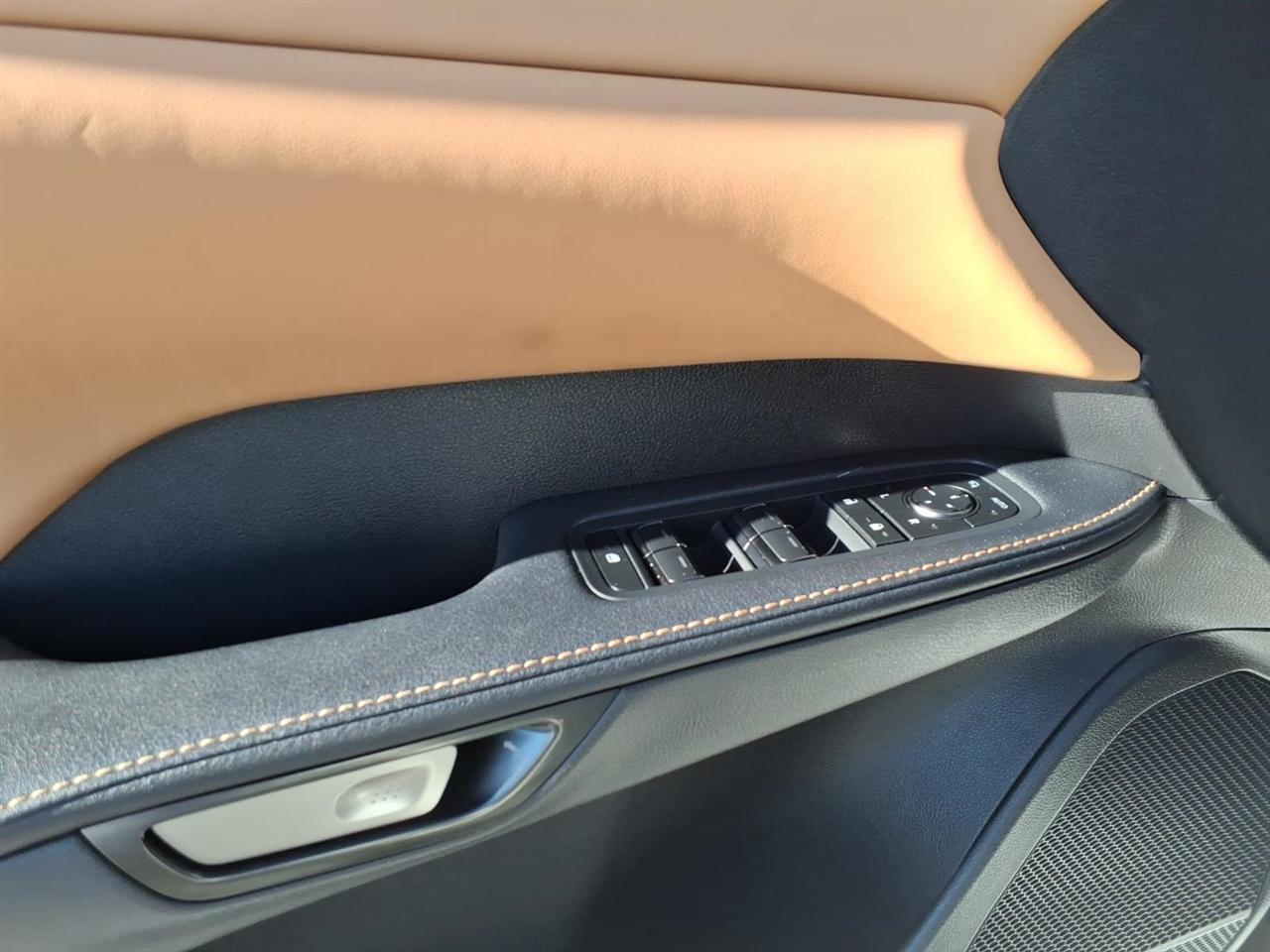 Lexus RX  2025
