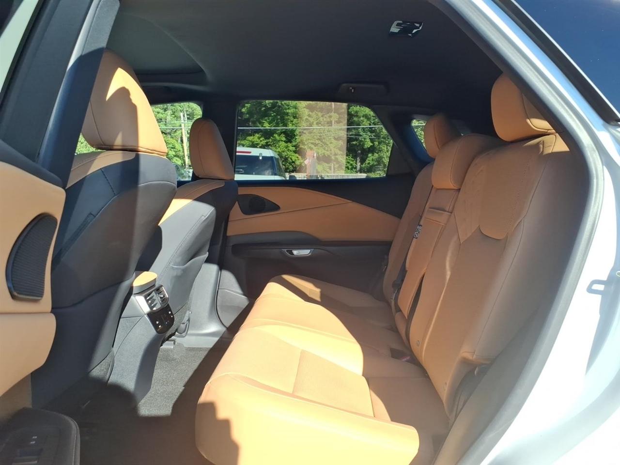 Lexus RX  2025