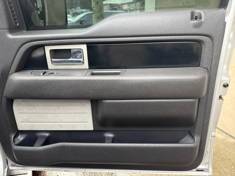 Ford F-150 4WD SuperCrew 150" FX4 2011