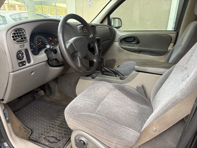 Chevrolet TrailBlazer LS 4WD 2004