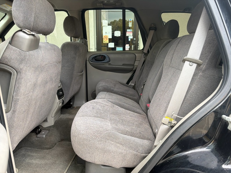 Chevrolet TrailBlazer LS 4WD 2004