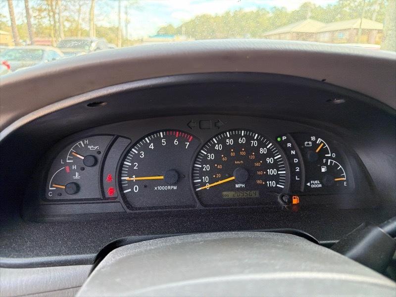 Toyota Tundra SR5 Access Cab 2WD 2004