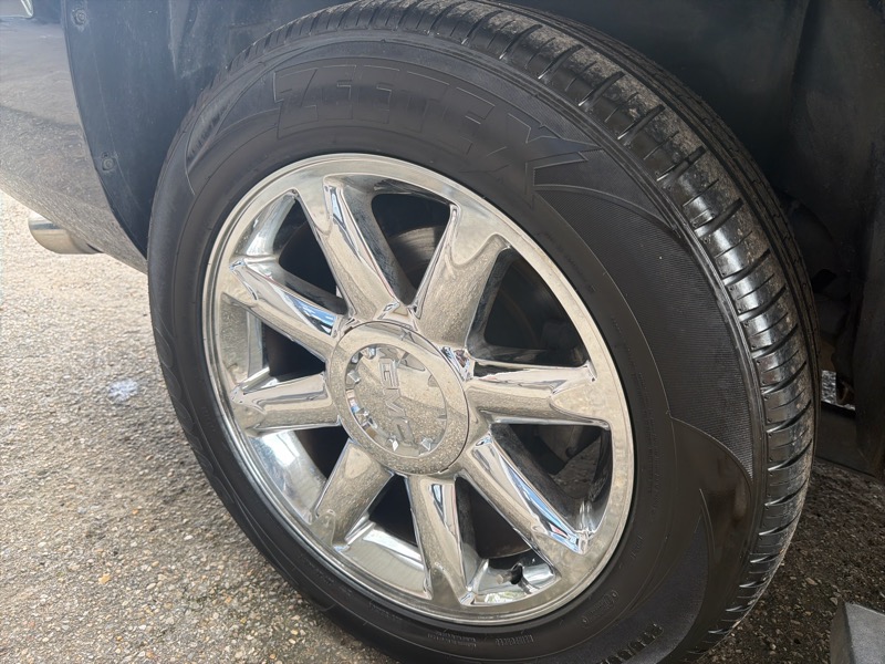 GMC Yukon Denali 2WD 2013