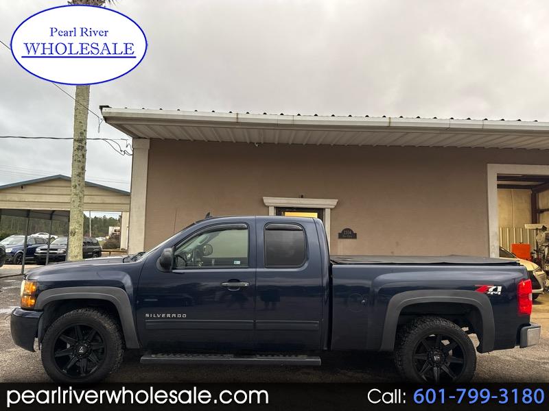 Chevrolet Silverado 1500 4WD Reg Cab 119.0" LS 2009