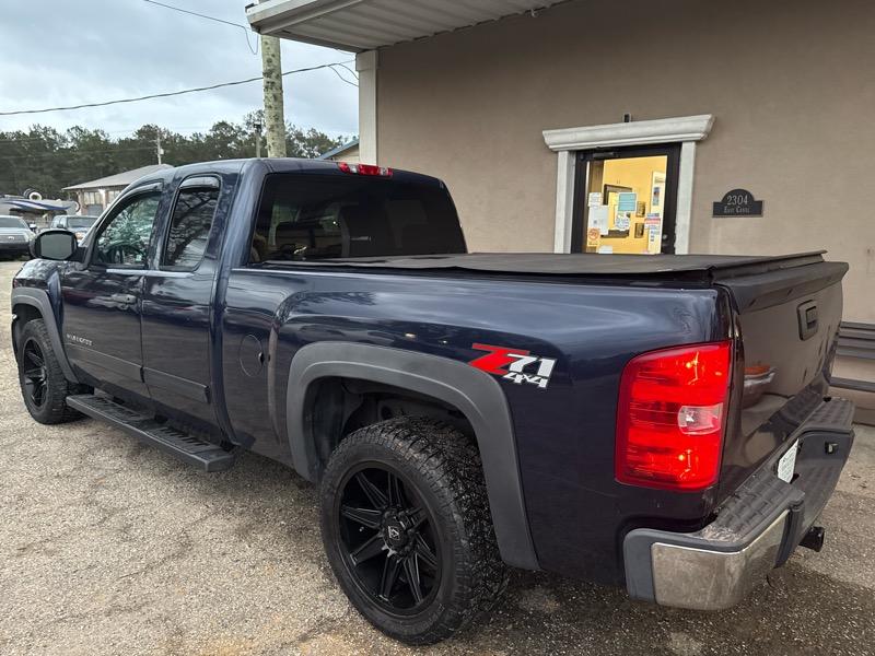 Chevrolet Silverado 1500 4WD Reg Cab 119.0" LS 2009