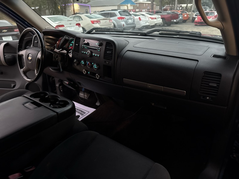 Chevrolet Silverado 1500 4WD Reg Cab 119.0" LS 2009