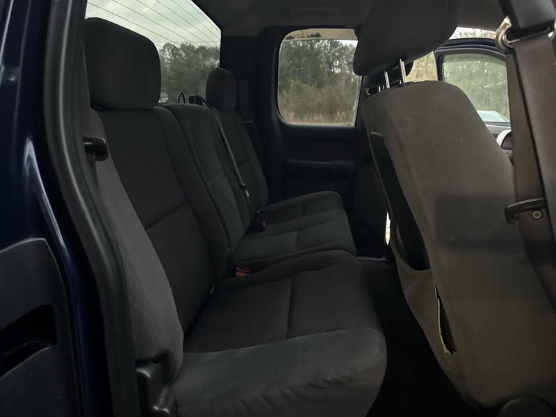 Chevrolet Silverado 1500 4WD Reg Cab 119.0" LS 2009