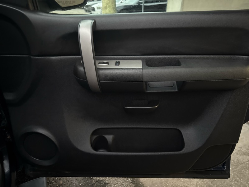 Chevrolet Silverado 1500 4WD Reg Cab 119.0" LS 2009