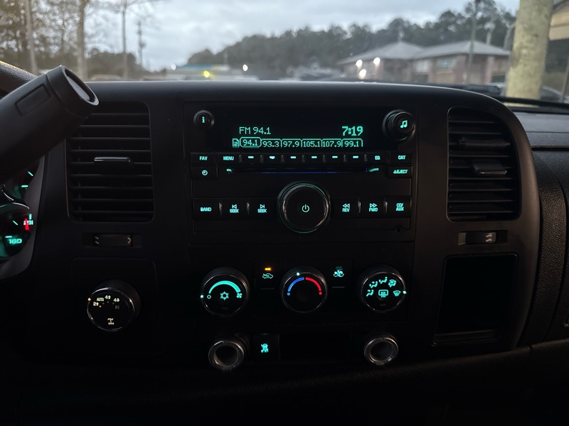 Chevrolet Silverado 1500 4WD Reg Cab 119.0" LS 2009