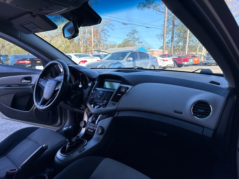 Chevrolet Cruze LS Manual 2014