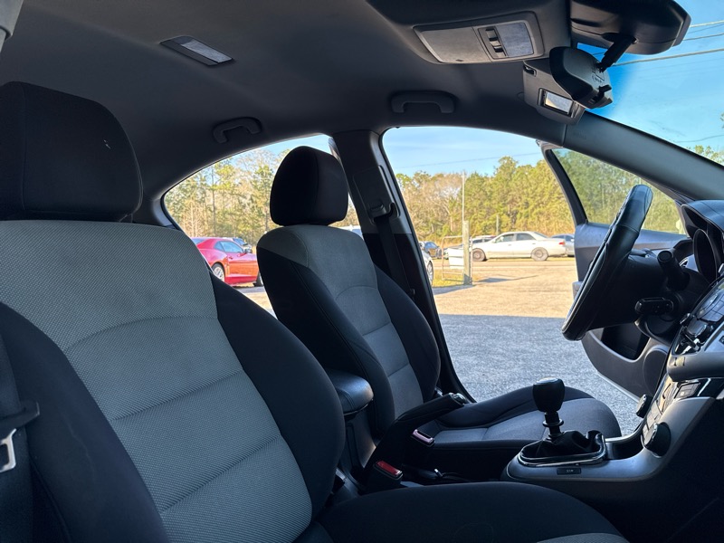 Chevrolet Cruze LS Manual 2014