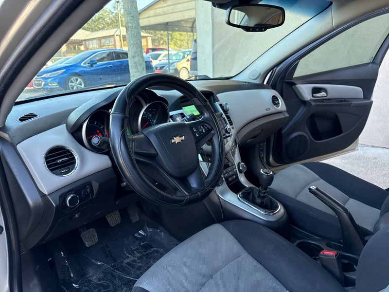 Chevrolet Cruze LS Manual 2014