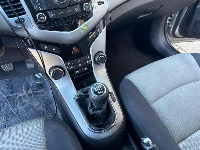 Chevrolet Cruze LS Manual 2014