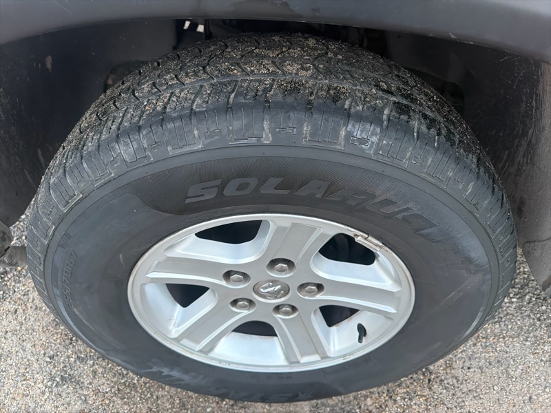 Dodge Ram 1500 Laramie Quad Cab Long Bed 2WD 2005