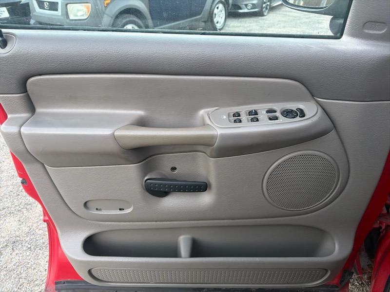 Dodge Ram 1500 Laramie Quad Cab Long Bed 2WD 2005