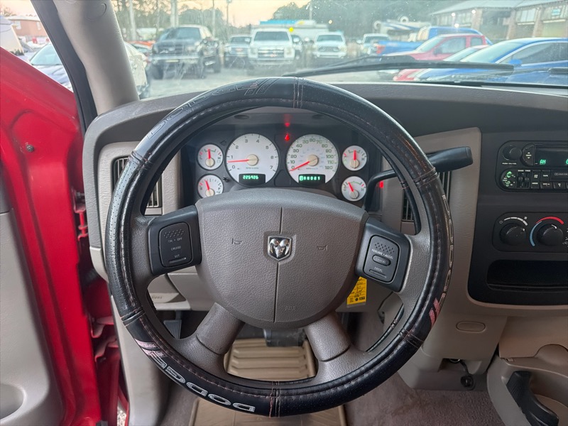 Dodge Ram 1500 Laramie Quad Cab Long Bed 2WD 2005