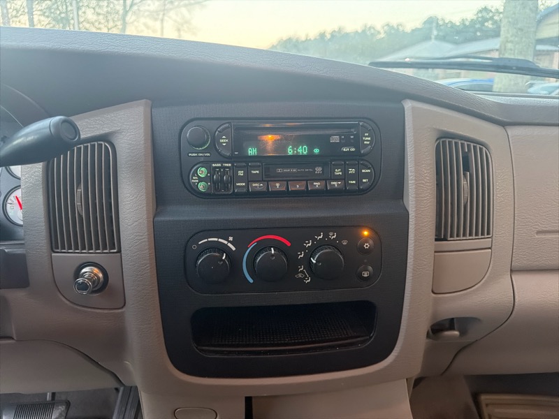 Dodge Ram 1500 Laramie Quad Cab Long Bed 2WD 2005