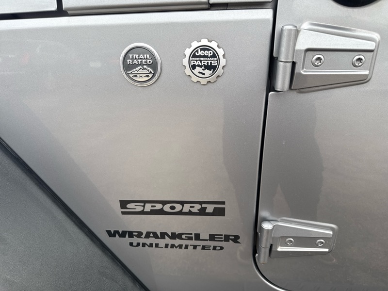 Jeep Wrangler Unlimited Sport 4WD 2017