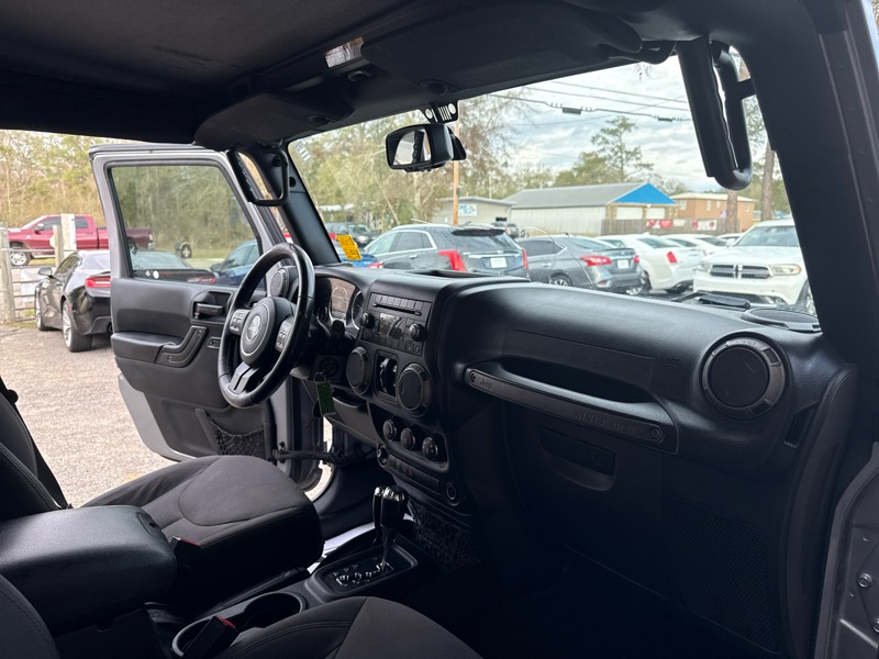 Jeep Wrangler Unlimited Sport 4WD 2017