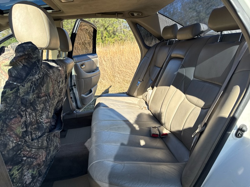 Toyota Avalon XL 2000