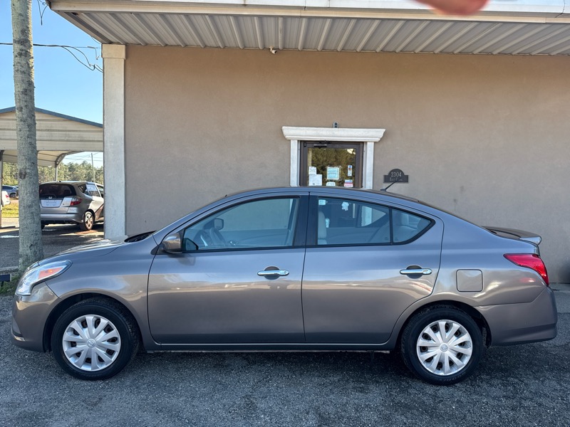 Nissan Versa 1.6 S 5M 2016